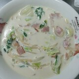簡単！白菜とベーコンの牛乳スープ